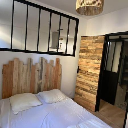 T2 4 Places 4Min A Pied Chateau 波城 外观 照片